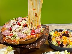 -Dragon Pizza•圆脸龙披萨·牛排餐厅