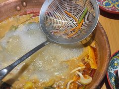 -洱火云南酸菜牛肉火锅(石景山当代商城店)