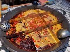 九宫格红汤锅-董眼镜火锅(洪崖洞总店)