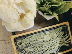 -老房老舍重庆火锅(假日城市店)