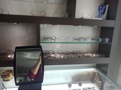 -视野联行眼镜蔡司·依视路官方授权店(顺城店)