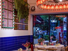 -刘姐啤酒鱼民族演艺餐厅(西街总店)