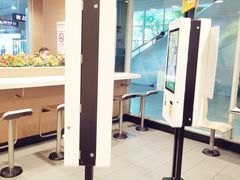 -麦当劳(轻轨曹杨路店)