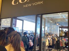 -王府井奥莱临潼小镇(临潼店)