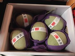 -上海龙吴水胜海发市场