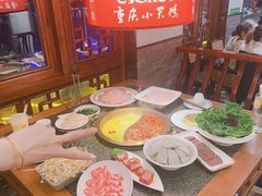 -小天鹅火锅·一线江景洪鼎旗舰店(洪崖洞店)