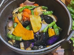 八鲜锅嗨-马灯部落·西湖边的创意山景餐厅(虎跑动物园店)