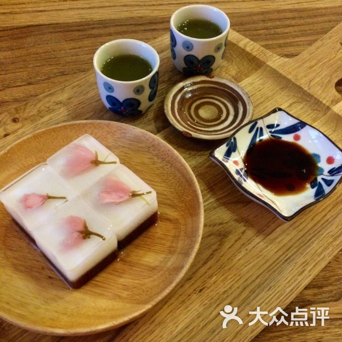 半饱日式甜品(来福士店)樱花羊羹图片 - 第1张
