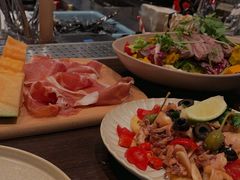 蒜香鱿鱼-Brut Eatery悦璞食堂(建国东路店)