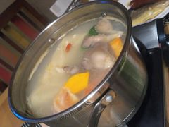 小火锅-盛宴标帜西餐厅龙虾.鲍鱼•牛排(重庆喜来登大酒店)