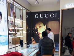 -J-Optical佳视明眼镜·蔡司视觉(青岛金茂览秀城店)