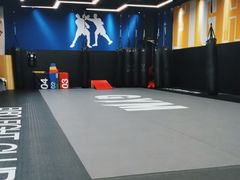 -成杰格斗·拳击·柔术·防身术(建设路店)