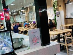 门面-三好食堂(煎饺·馄饨·肉饼米线·盛世广场店)