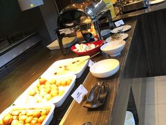 自助取餐区-成都蒲江花样年福朋喜来登度假酒店·宜客乐西餐厅