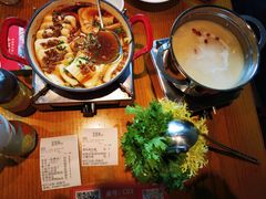 -爱碗亭·鲜炒湖南菜(壹城中心店)