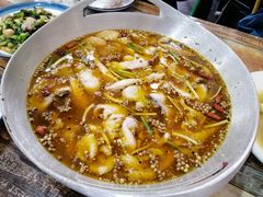 激情椒麻鱼-八张桌子(老店)