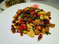 -肥肥虾庄·金牌油焖大虾(沙湖店)