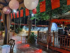 -二荆条·蜀鲜汇城市森林火锅