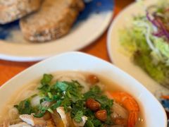 -亚龙湾希尔顿自助餐厅·海鲜·烧烤·沙滩BBQ·现场乐队