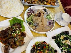 -鑫渔港海鲜本地菜·山海关浑锅(东戴河店)