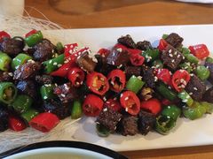 尬酒牛肉粒-隔壁老王·家常云南菜(花巷店)