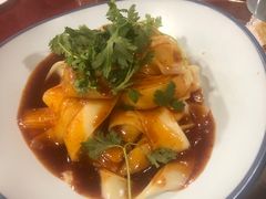 -丝路天山酒店(国际大巴扎店)