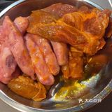 主打东北烤肉，明档自己选肉称重，简单直接，太方便了！