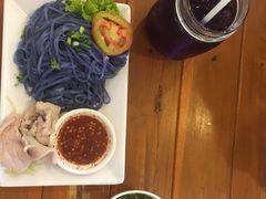 -蝶豆花蓝面条