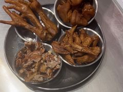-鹿鸣山草本茶香火锅(园西路店)