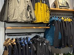 -百联奥特莱斯广场(南京店)