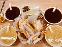 -闫家驴肉老店(华电一校店)