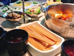 -左庭右院鲜牛肉火锅(浦江欢乐颂店)