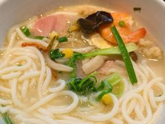 -云海肴·汽锅鸡·云南菜(天山百盛优客店)