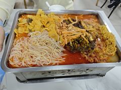 -在巷子里的烤肉店·螺蛳粉烤鱼·牛蛙(和美城店)