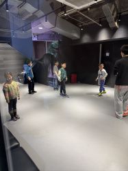 -CASTER跳舞俱乐部