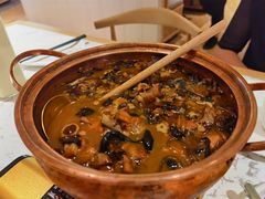 小鸡炖蘑菇-关东小磨东北菜(漕河泾印象城店)