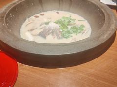 -咕嘟草帽鱼·牛奶一样的鲜鱼汤(天鹅湖万达广场店)