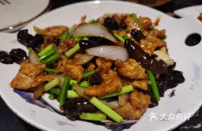Sautéed Pork with Wood Ear Mushrooms
