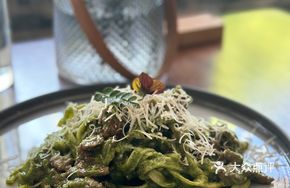 Pesto Sausage Wide Noodles