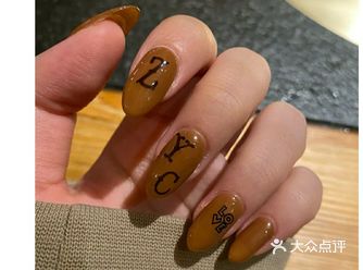 入秋之后做的第一款美甲真的颜色百看不厌心