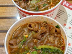 -郎吞虎咽酸辣粉(第一桥店)