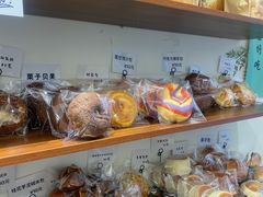 -雀食面包店(钟楼店)