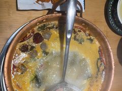 -洱火云南酸菜牛肉火锅(石景山当代商城店)