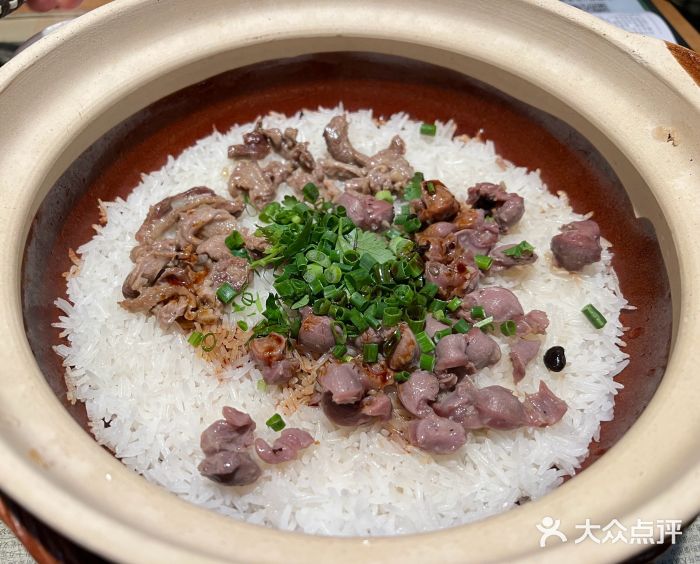 大鸽饭(北京路店)大满足双拼饭（小煲）图片