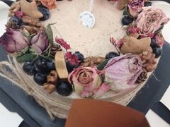-小苍兰风铃草·礼物蛋糕(沈阳店)