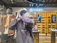 -UNDER ARMOUR(淮海755店)