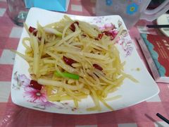-洪霞餐馆