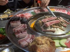 -哈哈碳都·牛肋条无限自助烤肉(台江万达店)