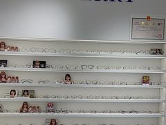 -美式眼镜·授权蔡司.依视路.尼康.豪雅.明月(南翔印象城店)