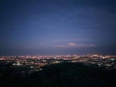 -鬼笑石后山停车场